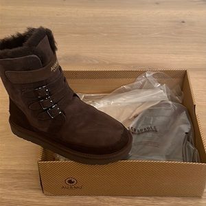 Au&Mu size 6 mid calf boot